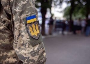 В Черкасах натовп напав на співробітників ТЦК