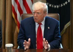 Відома реакціяТрампа на удари  СБУ по літаках РФ