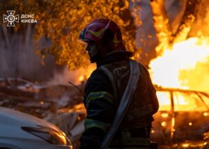 Київ під атакою балістики: чотири райони уражено