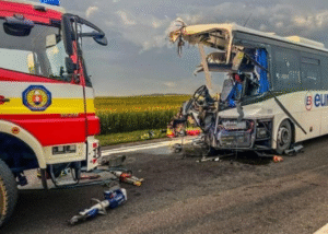 У Словаччині автобус потрапив у ДТП, є загиблий та 28 поранених
