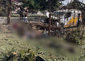 Росія вбила бомбою понад 20 цивільних на Донеччині