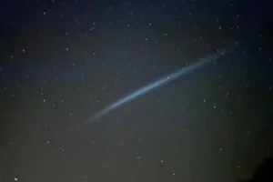 У небі над Україною помічено незвичайне явище