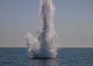 У Чорному морі знищили дрейфуючу морську міну