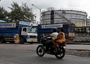 НПЗ Індії готуються скоротити імпорт російської нафти – ЗМІ