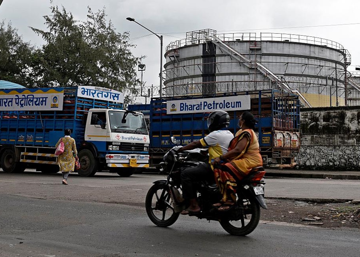 НПЗ Індії готуються скоротити імпорт російської нафти - ЗМІ
