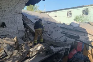 РФ за 20 хвилин п’ять разів вдарила по Запоріжжю: рятувальники показали наслідки