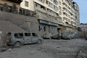 Росіяни вчетверте пошкодили житловий комплекс на Глибочицькій: хронологія