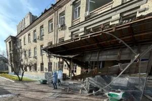 Удар по Києву: пошкоджено корпуси Інституту отоларингології (фото)