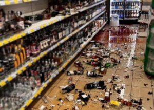 Киянин розгромив алкогольний відділ у магазині