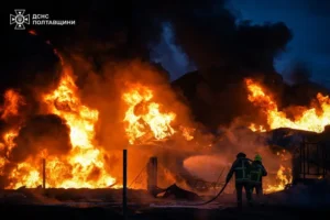 Рятувальники показали наслідки удару РФ по нафтогазових об'єктах на Полтавщині
