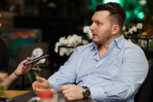 Один із бізнес-партнерів одеського «афериста» Ігоря Лосєва — приватний детектив Роберт Папінян