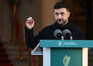 Зеленський пояснив, як слід завершити війну