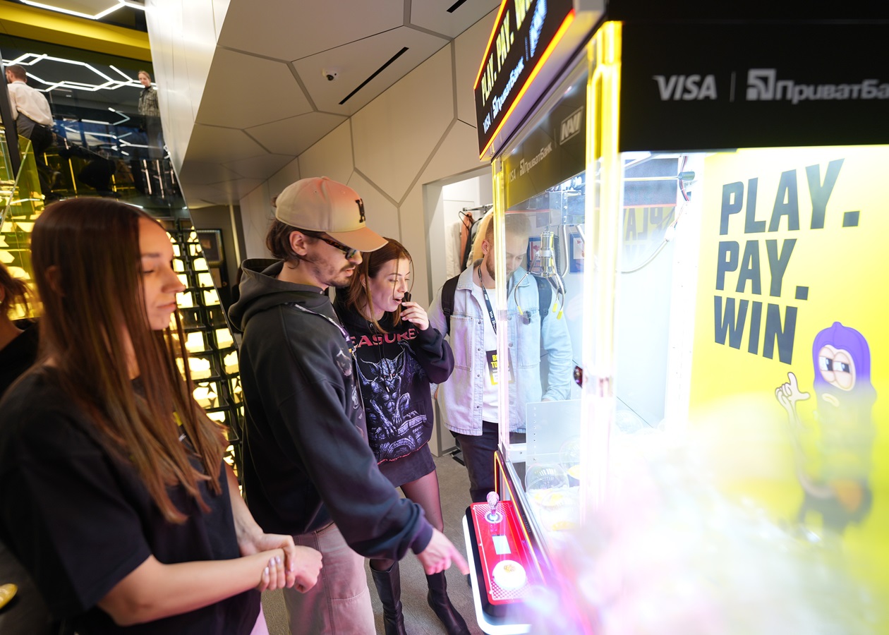 РекламаПриватБанк в ко-партнерстві з Visa та за участю і амбасадорства NAVI запустили першу в Україні геймерську фінансову екосистему