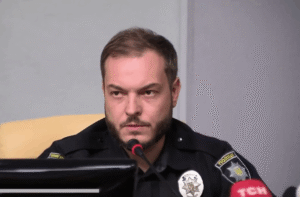 Поліцейський Яків Мельник через тещу «кришує» конверти та шахрайські фірми: квартири, крипта й готівка в банківських скриньках