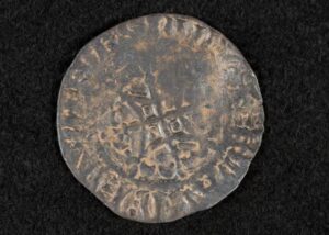 У Шотландії металошукач-аматор виявив найдавнішу відому монету країни