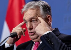 Орбан заявив, що Україна "забере" в угорців дві щорічні бонусні пенсії