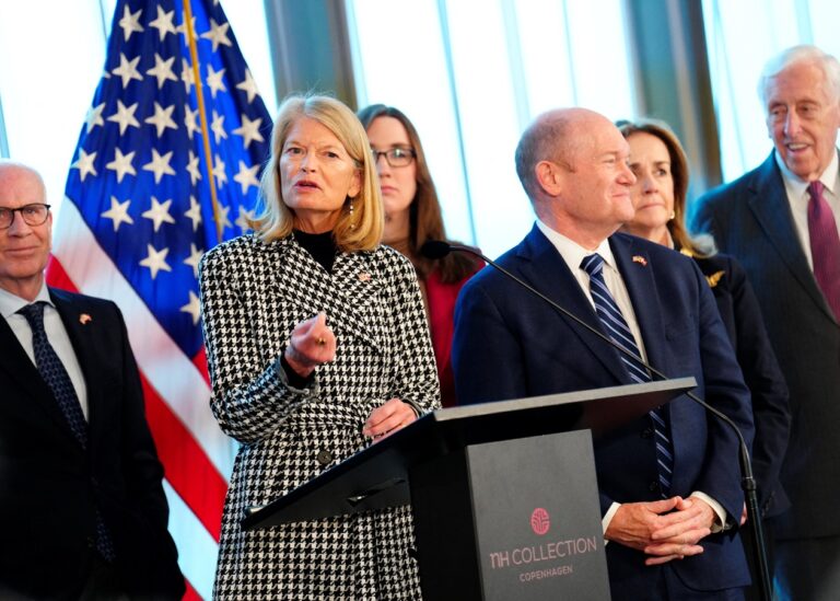 Республіканці розкритикували Трампа за тарифи проти Європи