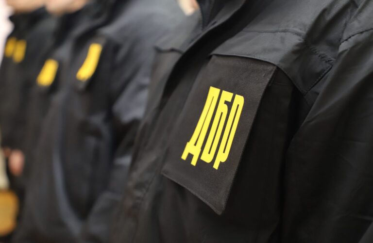 Слідчий ДБР Іван Пузиревський отримав у спадок від матері квартиру та авто, приховав спадкодавця та продав усе за майже 2 млн грн