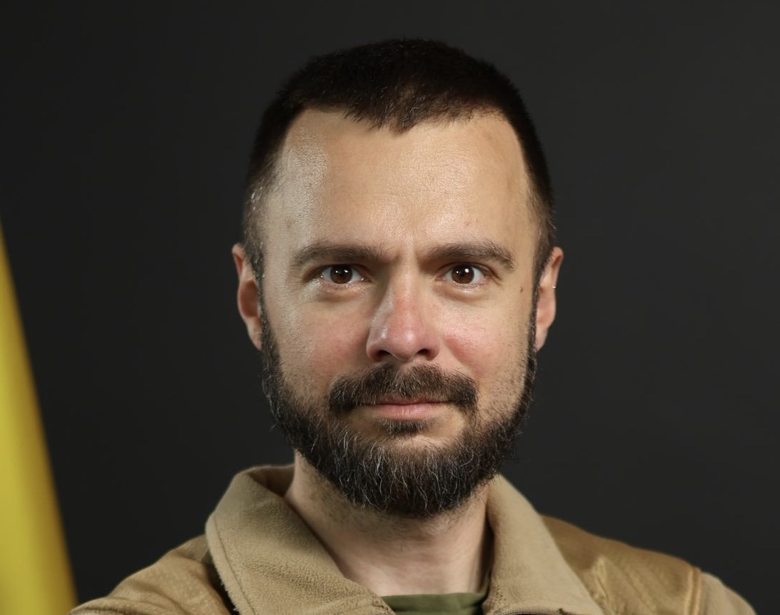 Шокуючі деталі: заступник голови КОВА Іван Добровольський декларує квартиру за 12 Грн, користується майном дружини з Англії та має темне політичне минуле з Порошенком