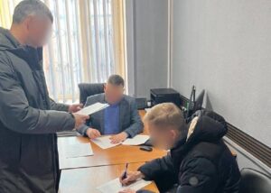 Посадовців Полтавщини викрили на розкраданні 2,6 млн на дронах