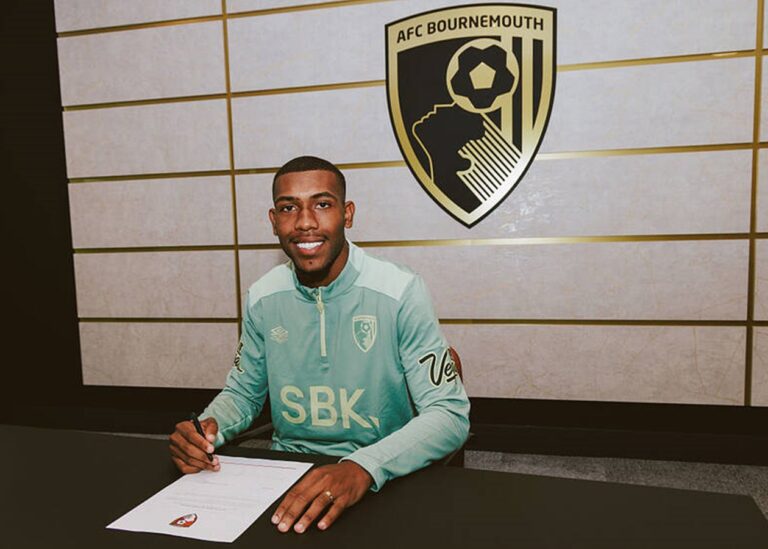 Борнмут оголосив про заміну Семеньо