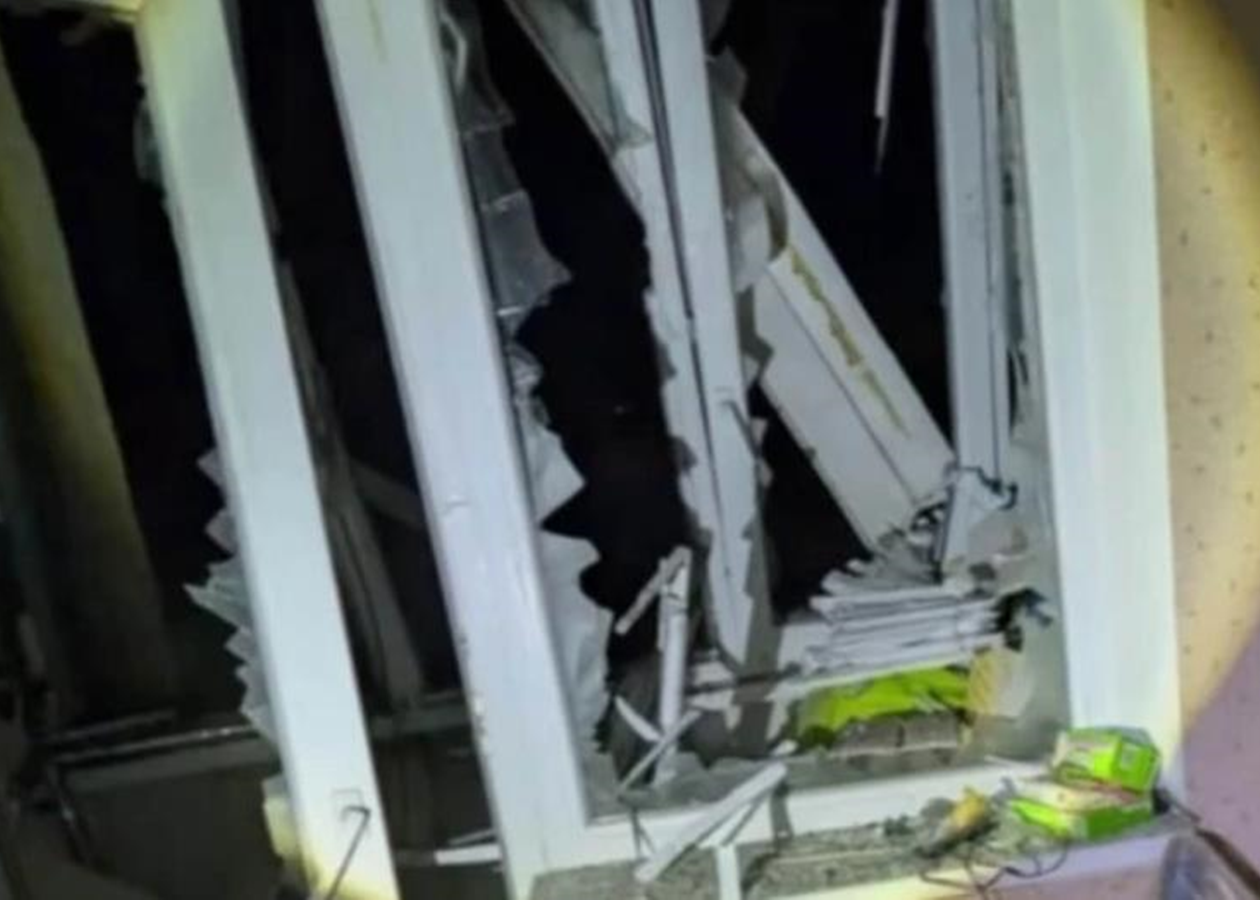 Росія вдарила по багатоповерхівкам у Сумах