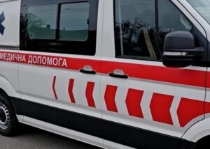 Росіяни вдарили по Херсону, є поранені серед цивільних