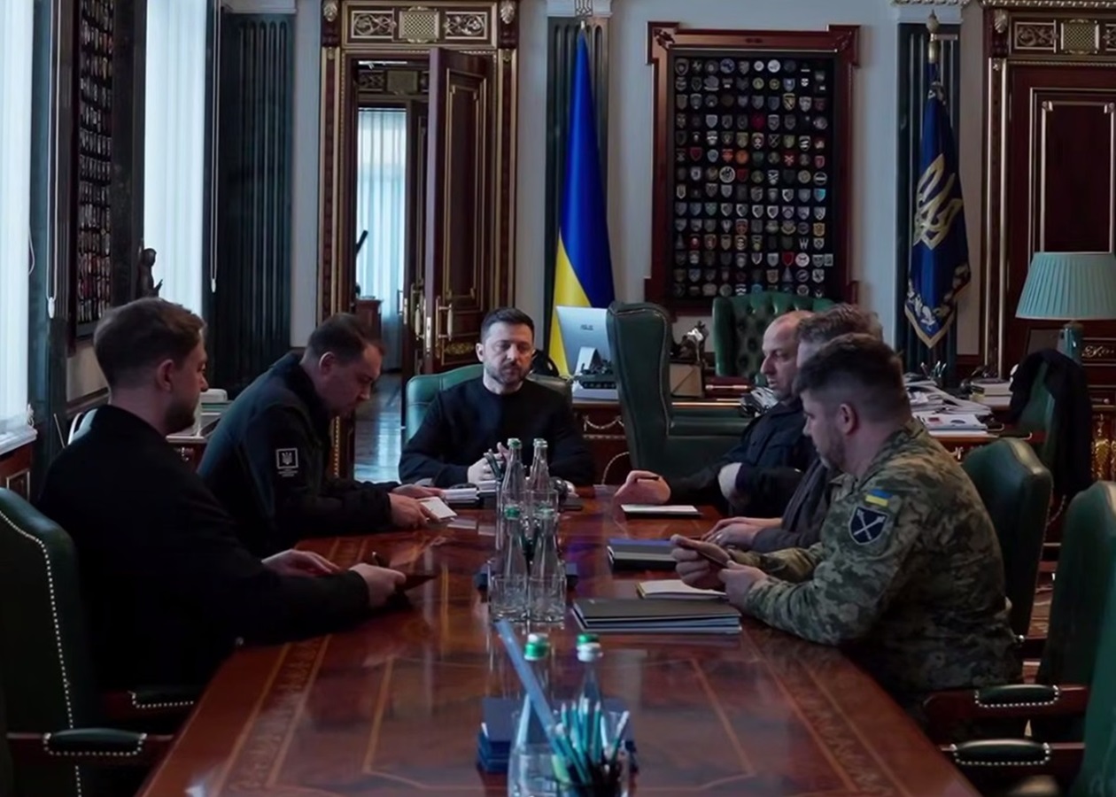 Зеленський зустрівся з переговорною командою