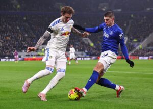 Віталій Миколенко з перших хвилин у грі Евертона