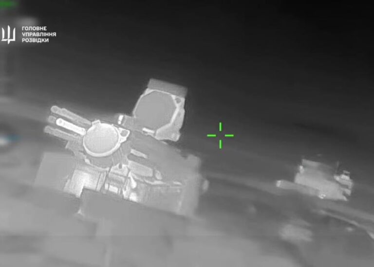 ГУР показало ураження цілей в Криму