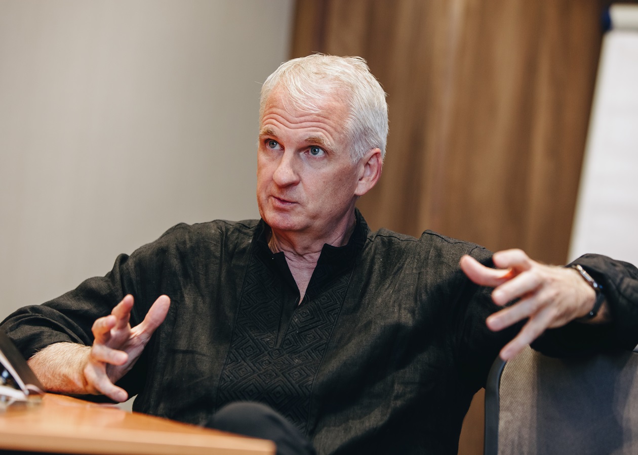 Тімоті Снайдер закликав світ припинити фінансувати війну Росії