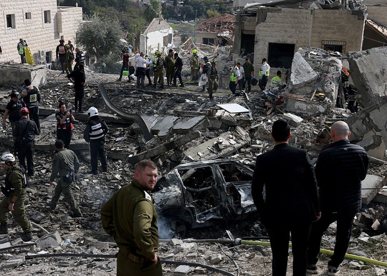 Іран вдарив ракетою по ізраїльському місту: є жертви