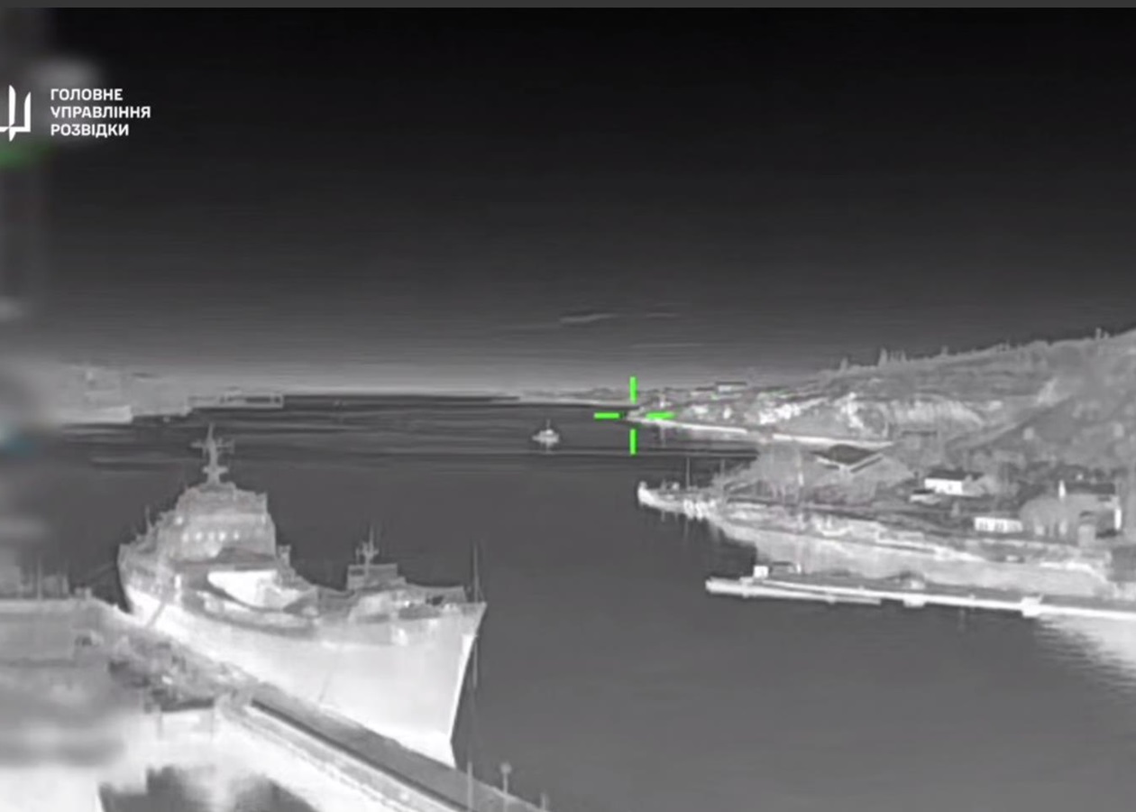 Бійці ГУР уразили вертоліт і кораблі в Криму