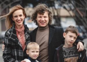 Український співак розлучився з дружиною після 18 років шлюбу