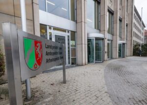 В Німеччині українського підлітка засудили за вбивство українки і її дитини