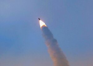 Північна Корея запустила 10 балістичних ракет