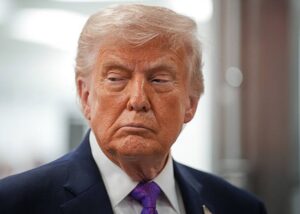 Трамп: Хочемо домовлятися з Іраном, та нема з ким