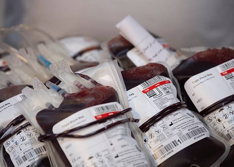 Свідки Єгови пом'якшили заборону на переливання крові