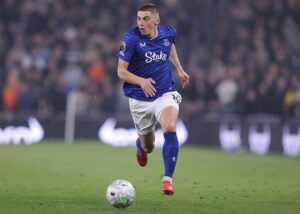 Миколенко заслуговує залишитися в Евертоні, уважають у клубі