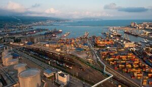 Для добрих дронів є нова робота на добре знайомій локації: Найбільший чорноморський порт Росії відновив відвантаження нафти з ключового причалу