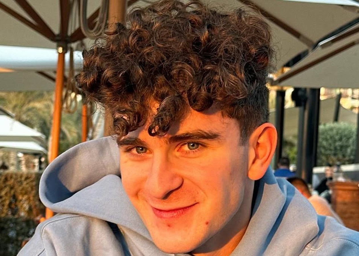 Український блогер-мільйонник зрікся України та одружився з росіянкою в РФ