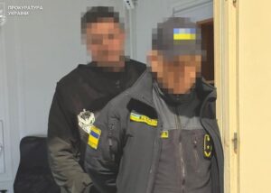 На Львівщині викрили митника на схемі вивезення валюти