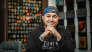 “Новое время” перебирає версії походження мільярдів Максима Кріппи