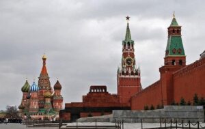 Москва “молиться” на війну у Перській затоці: Стало відомо, скільки Мінфін РФ  відклав в “кубишку” за підсумками квітня