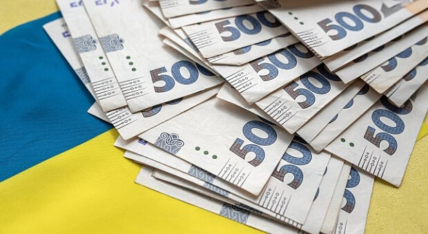 Частина пенсіонерів отримає підвищені виплати, вікові доплати та бонуси у травні: Ось хто в переліку
