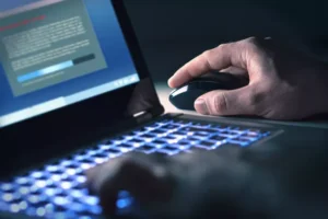 Роботодавці “полюють” на цих працівників і пропонують аномальні зарплати: Ось на кого слід вчитися вже зараз