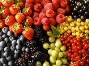 Будуть золоті! Ціни на фрукти та ягоди в Україні можуть злетіти на 80%