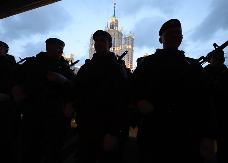СюжетТривожний парад у Москві: що задумав Київ
