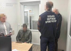 У Луцьку затримали посадовця міськради на хабарі у $30 тис.