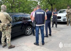На Закарпатті адвокат вимагав $9 тисяч за закриття справи СЗЧ